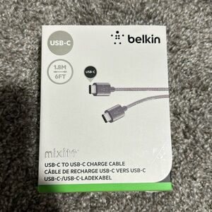 6ft Braided Belkin C to C charging cable .